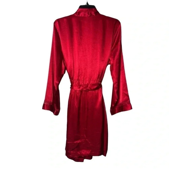 1689. VINTAGE MORGAN TAYLOR INTIMATES SATIN SILKY ROBE RED IN COLOR SIZE LARGE - Picture 6 of 9